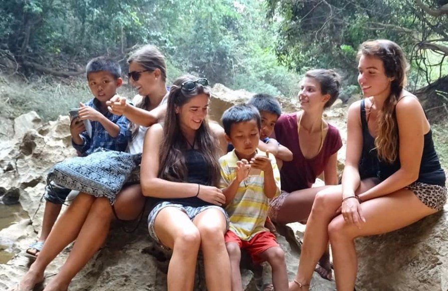 Moment avec des enfants Laotiens