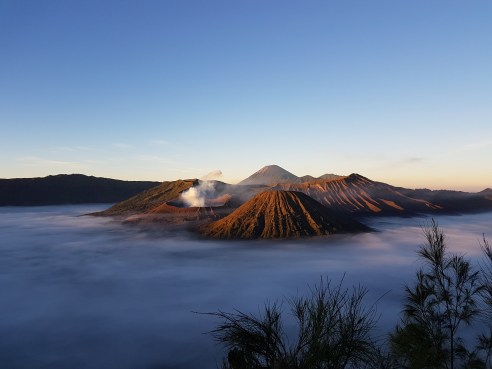 Lever du soleil sur le Mont Bromo